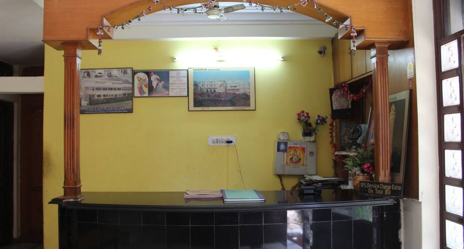 Hotel Adarsh Palace, Udaipur 4